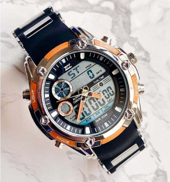 ZCC 1313 Orologio Uomo - Tecnologia Dual Time, Stile Sportivo e Funzionalità Intelligenti (arancio nero silver)